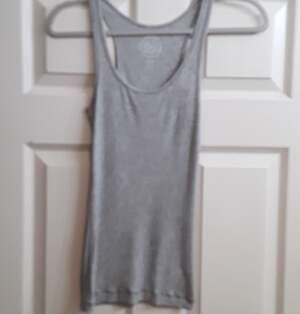 Old Navy First-Layer Ribbed Scoop-Neck Tank Top Grey